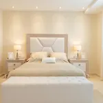 Stella Maris Luxury 4br Pool