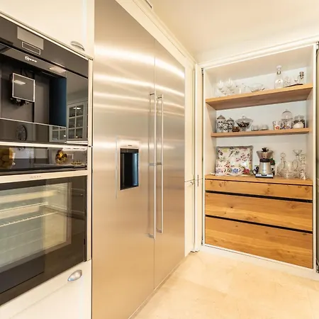 Stella Maris Luxury 4br Pool 别墅