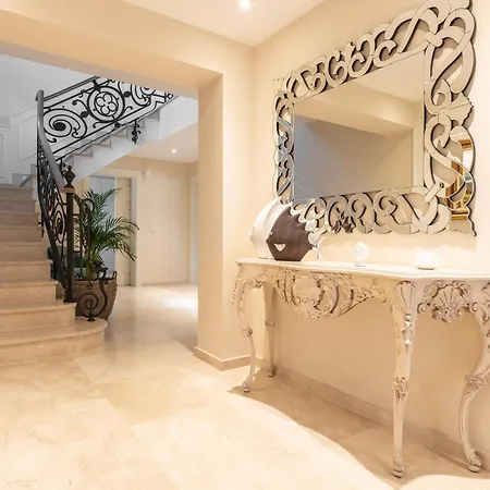 Вилла Stella Maris Luxury 4br Pool Рода-де-Бара