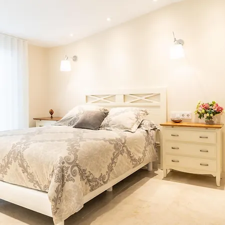 Вилла Stella Maris Luxury 4br Pool Рода-де-Бара
