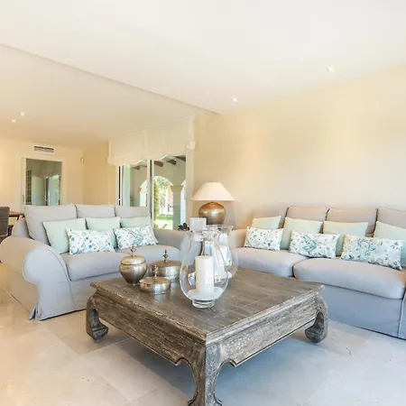 Вилла Stella Maris Luxury 4br Pool