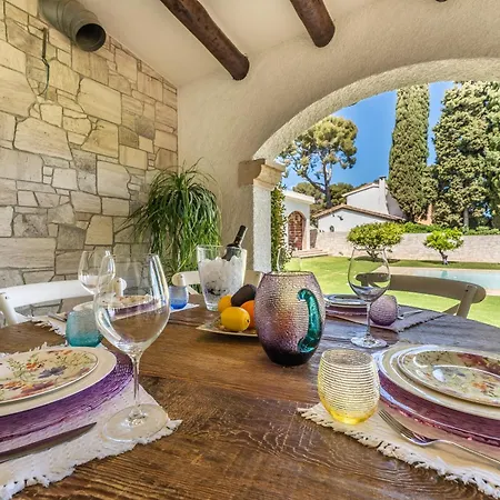 Stella Maris Luxury 4br Pool Villa *