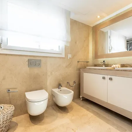 Stella Maris Luxury 4br Pool