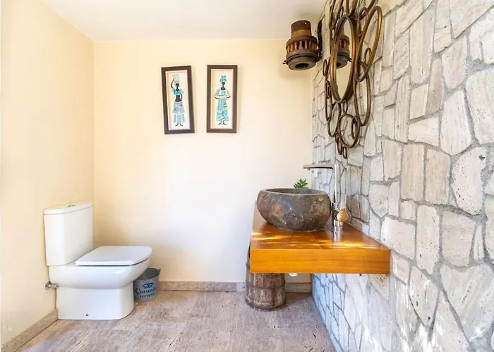 Stella Maris Luxury 4br Pool *