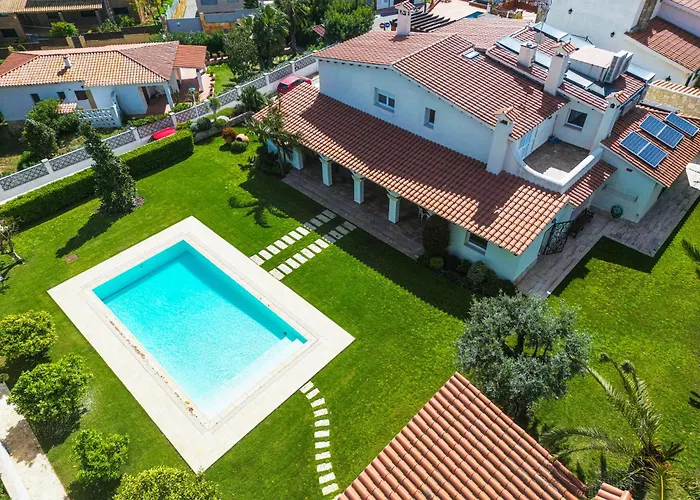 Stella Maris Luxury 4br Pool Roda de Bará